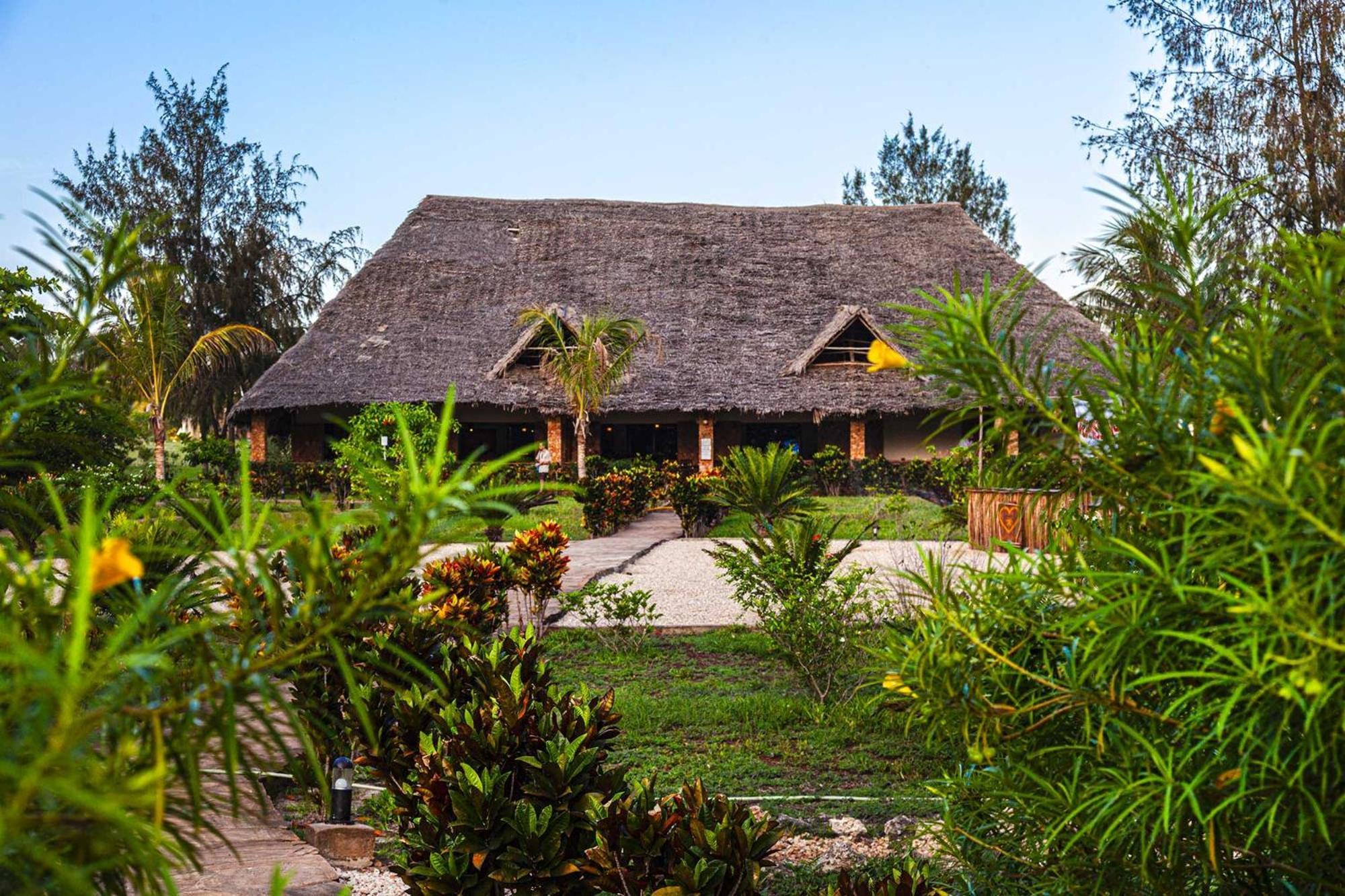 Vrclub Paje Palms Beach Resort Экстерьер фото