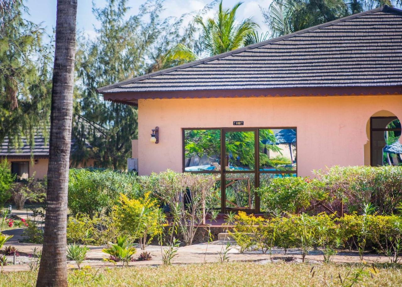 Vrclub Paje Palms Beach Resort Экстерьер фото